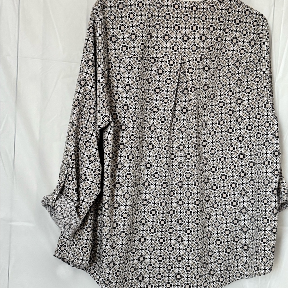 Notations V-Neck Patterned Button-Up Women's Top - image 12